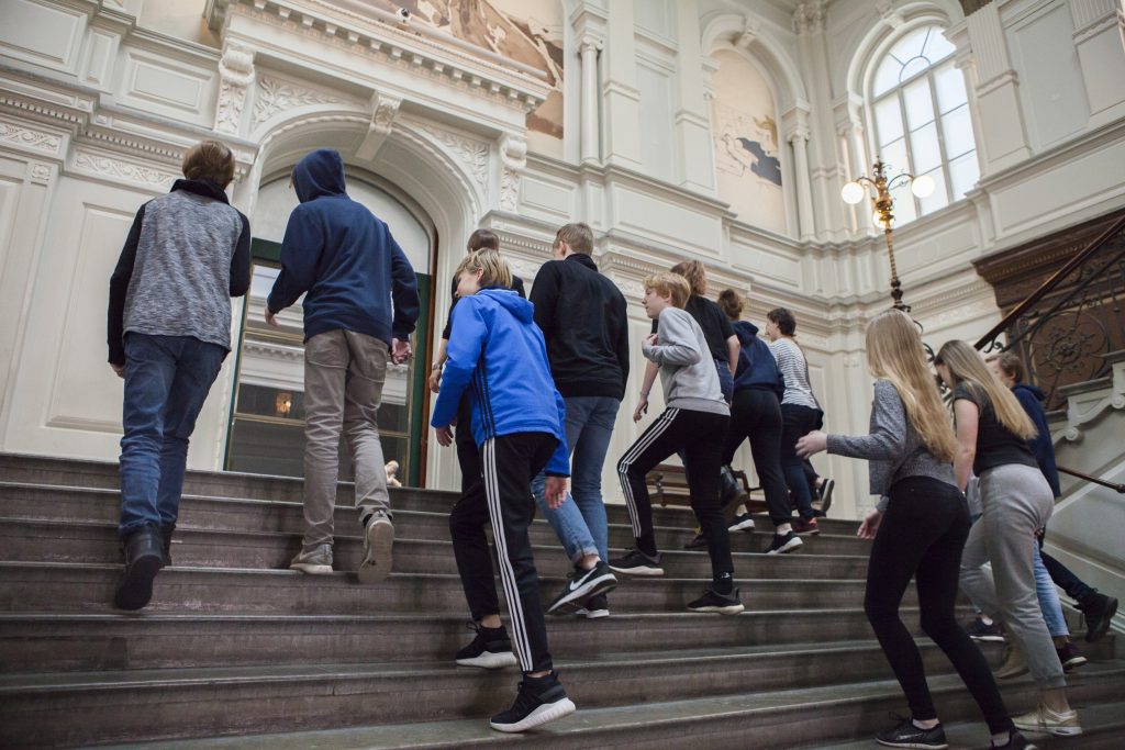 Ateneum, Taidetestaajat, pilottiryhmä, yleisötyö, oppilas, koululainen, koululaiset, koululaisryhmä, luokka, 12.4.2017.